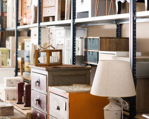 bankruptcy and liquidation stock on shelves